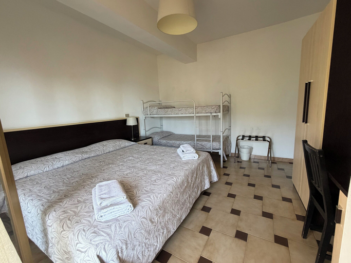 Room 4, SOLEMAR DI MIANO VIVIANA & C SAS, Messina