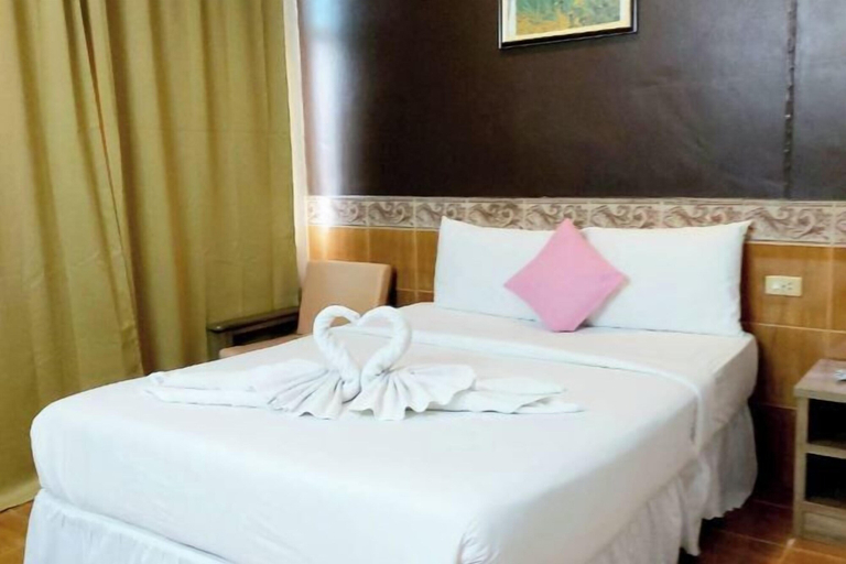Bedroom 3, Suriwong Chumphon Hotel, Muang Chumphon