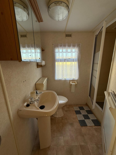 Bathroom, Domki Holenderki Wiki Chlapowo, Puck
