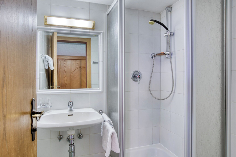 Bathroom 4, Hotel Falknerhof, Imst