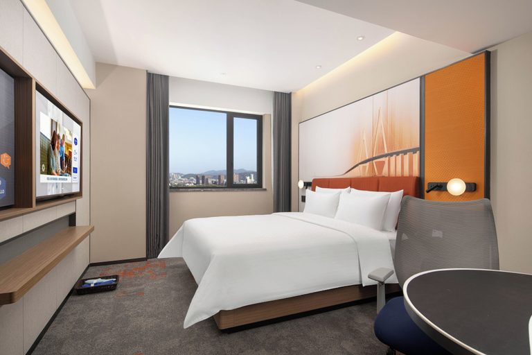 Room 5, Hampton by Ningbo Zhenhai Zhaobaoshan, Ningbo