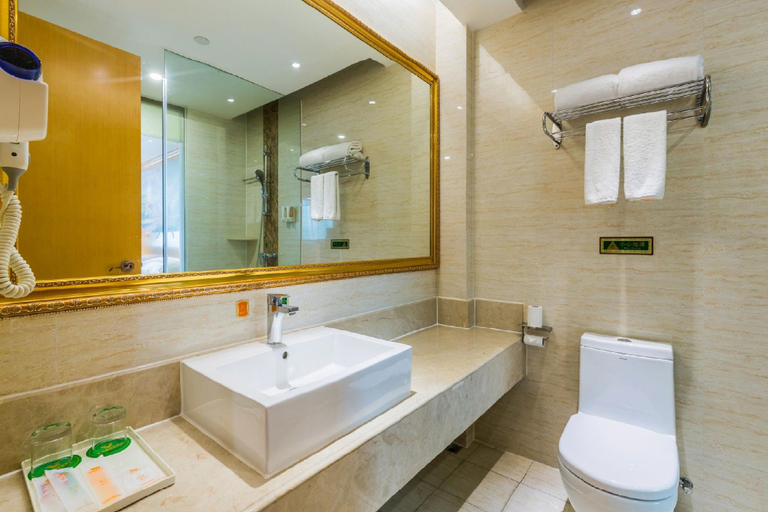 Bathroom, Vienna Hotel Guangdong Meizhou Fengshun, Meizhou