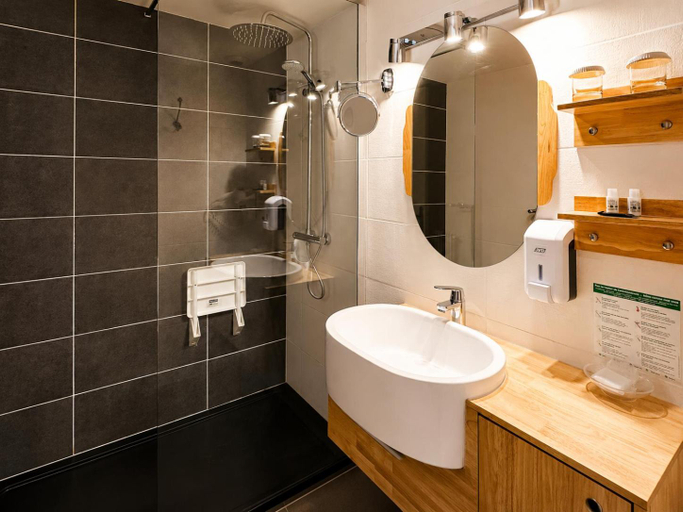 Bathroom 3, Auberge Alpina, Alpes-Maritimes