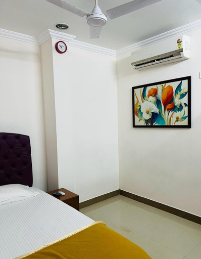 Bedroom 3, ROYAL INN, Thiruvananthapuram