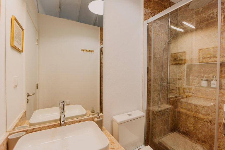 Bathroom 3, Azenha da Duquesa, Sintra