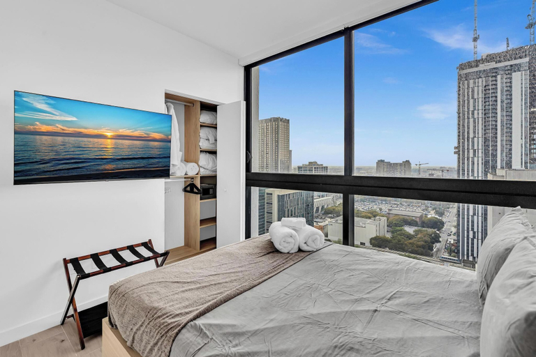 Room 2, Miami Oasis 2BR Beach Access for 5, Miami-Dade