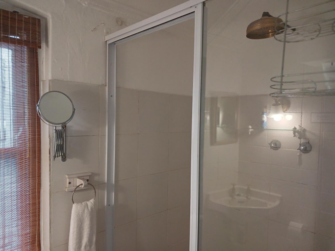 Bathroom 4, Riebeek Valley Hotel, West Coast
