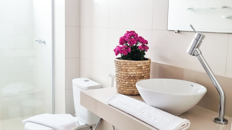 Bathroom, Hotel Palace 1, Florianopolis