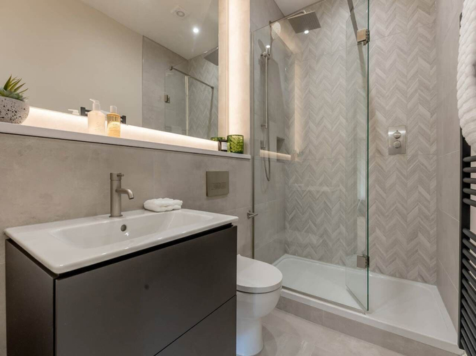 Bathroom, Ultra-Modern Apartment on Castle Street, Edinburgh