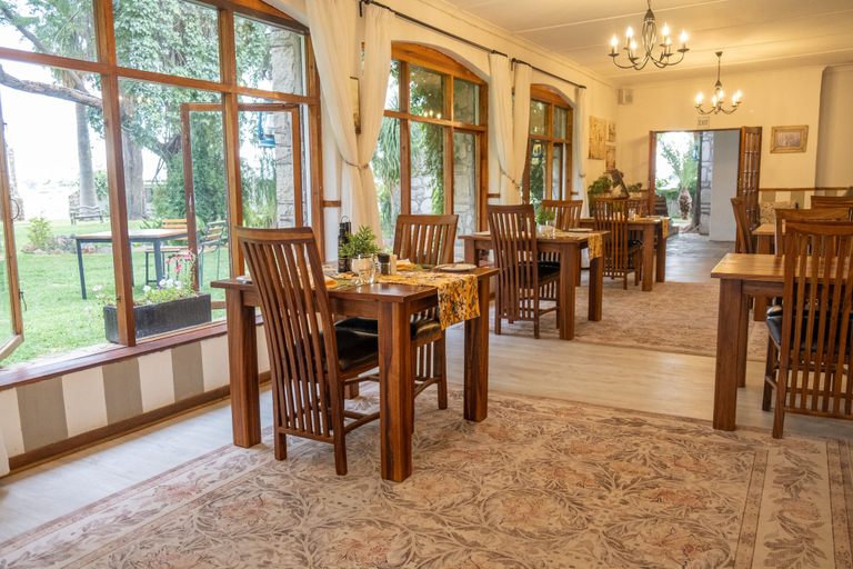 Food & Drinks 5, Kalahari Farmhouse, Mariental Rural