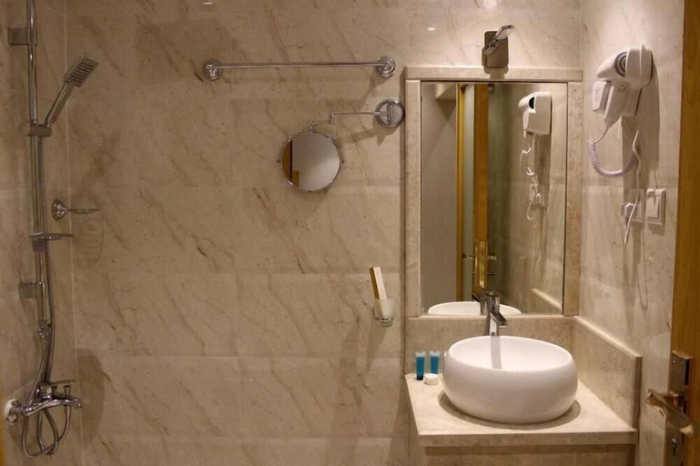 Bathroom, AL Muhaidb Residence Abha - Economic