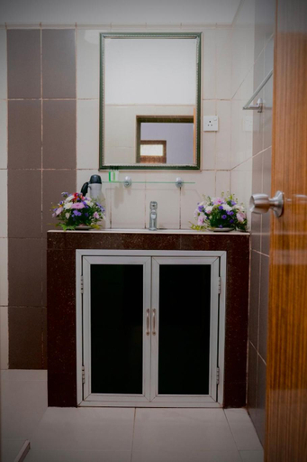Bathroom 3, Palm Grove Bandarawela, Bandarawela