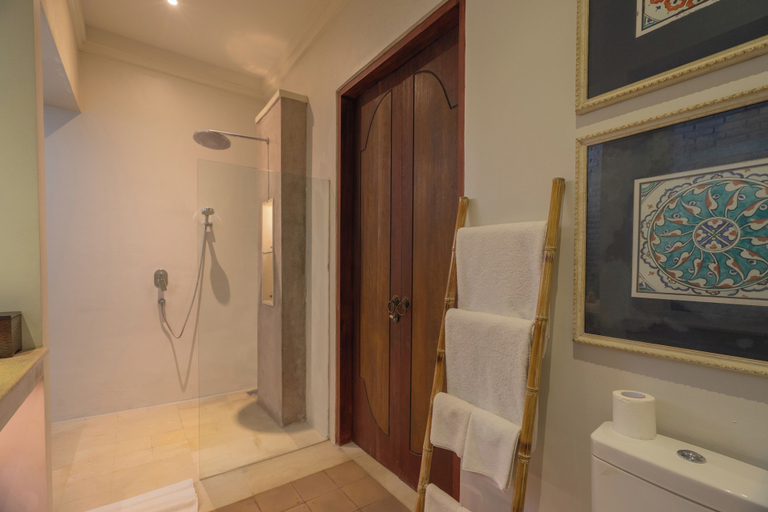 Bathroom 5, Kama Village Sanur, Denpasar