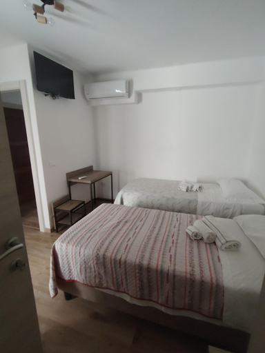 Bedroom 3, Affittacamere Torresi, Ancona