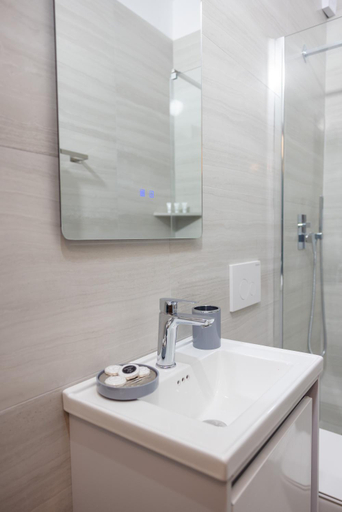 Bathroom 4, Hotel Palasa, Vlorës