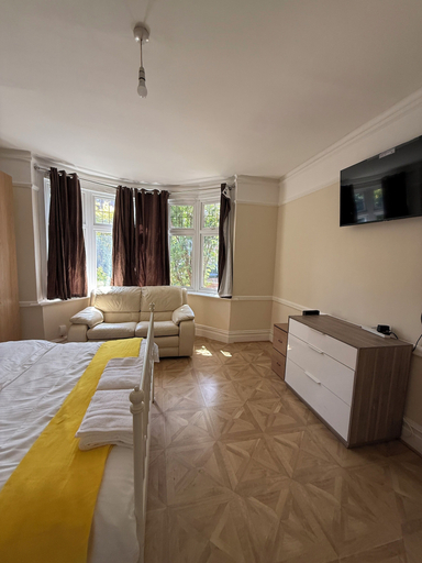 Room 1, Classic Guest House, London