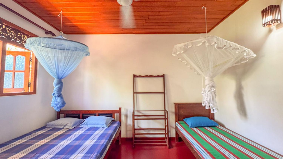 Others 4, Donald Guest House, Matara Four Gravets