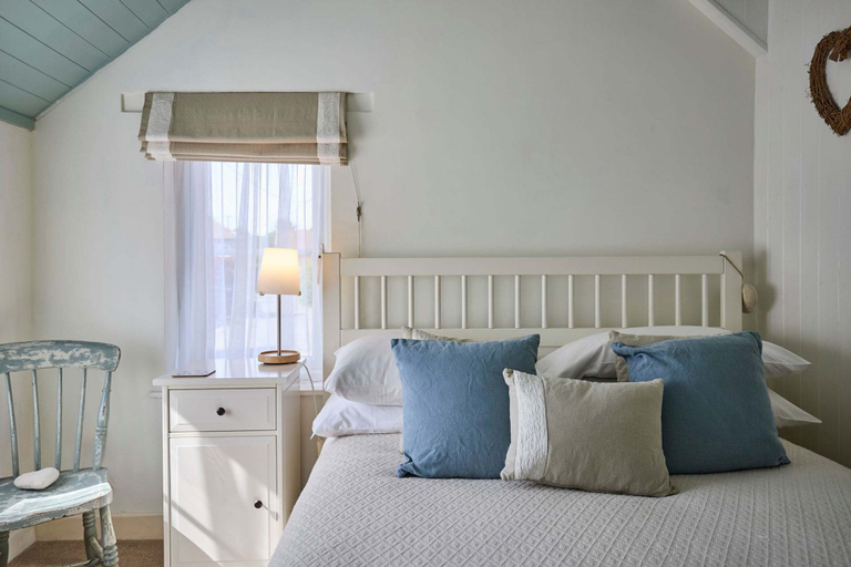 Room 4, Host Stay Pebble Cottage, Norfolk