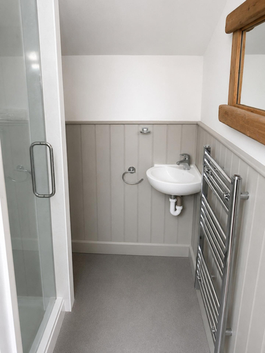 Bathroom 3, Waterside Studio on River Thames, London