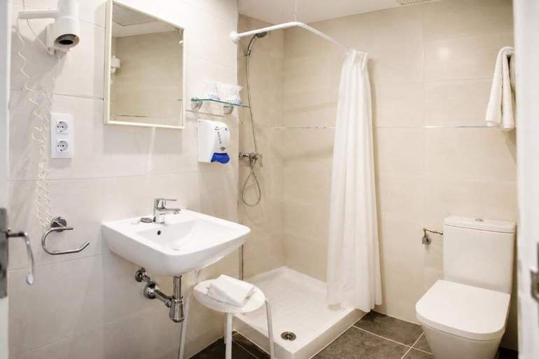 Bathroom 4, Hostal Hostalet, Girona