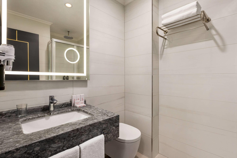 Bathroom 5, Ramada by Wyndham Istanbul Umraniye, Ümraniye