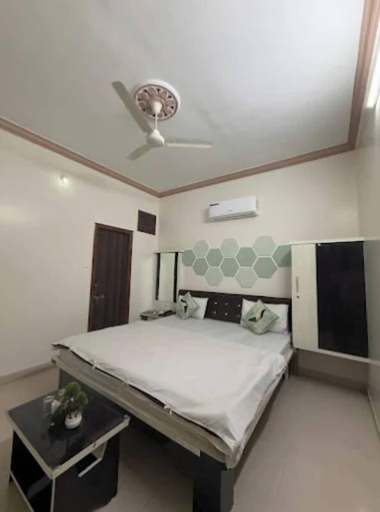 Room 2, Hotel Shree Siddhi Vinayak, Pratapgarh