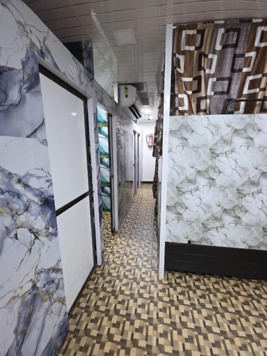 Interior 5, Nithyanand Male Cabinstay dormitory, Mumbai Suburban