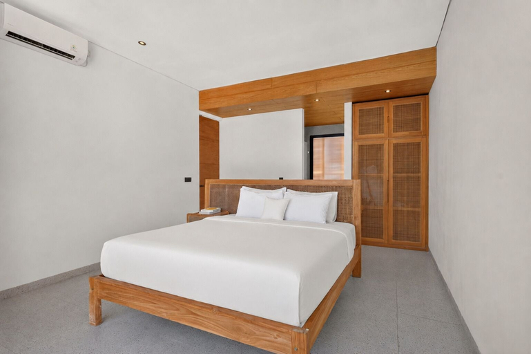 Room 3, Luxe 3BR Private Pool Villa - 2min Beach, Badung