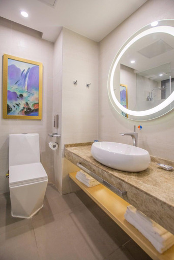 Bathroom 4, Lavande Hotel Wuhan Jianghan Road Subway Station, Wuhan