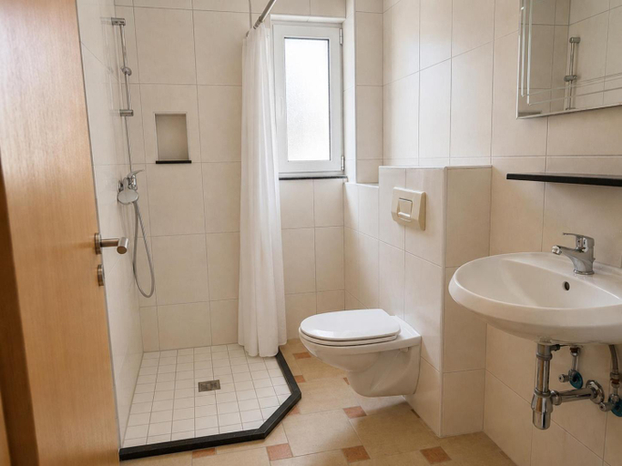 Others 4, Villa Illyria