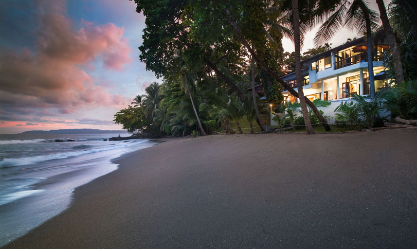 Room 2, Elegant Costa Rican Villa With Oceanfront Infinity Pool, Puntarenas