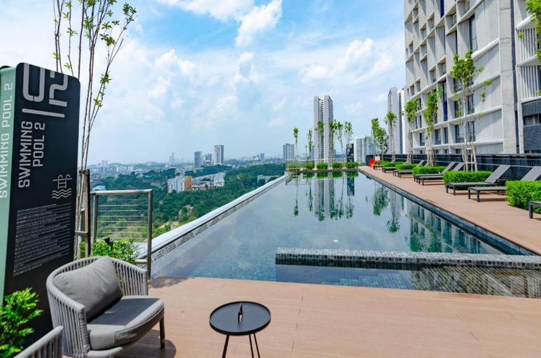 Sport & Beauty, 9am-5pm, SAME DAY CHECK IN AND CHECK OUT, Work from Home, Comfy & Quiet Tamarind Suites-Cyberjaya by, Sepang