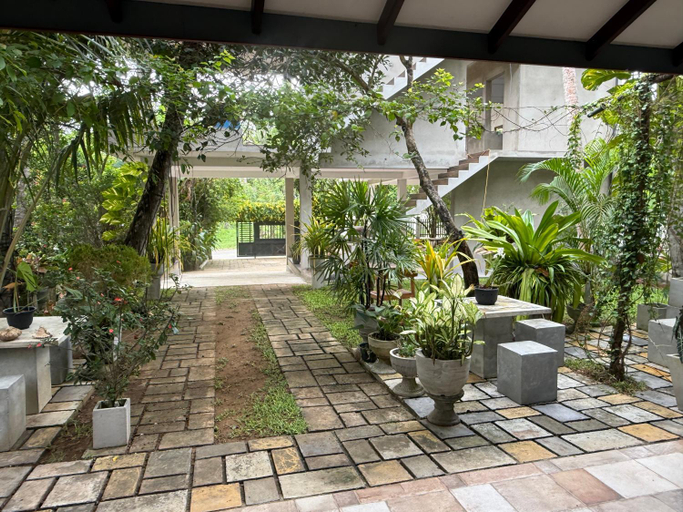 Others 4, Tanzanite place , Tangalle