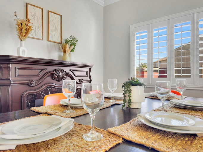 In-room dining 4, Magic of Maricopa, Pinal