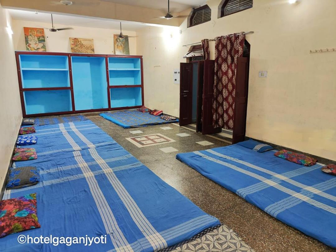 Bedroom 3, HOTEL GAGAN JYOTI and BANQUET HALL, Udham Singh Nagar