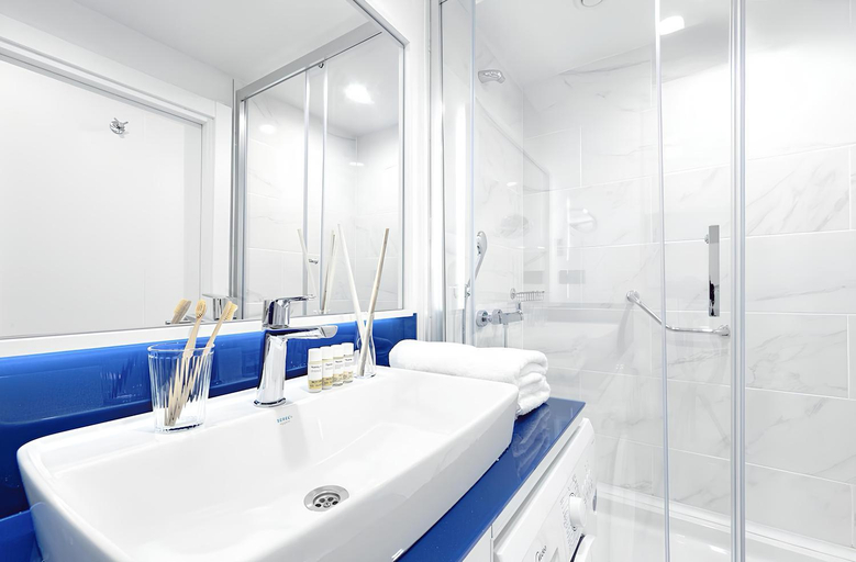 Bathroom 2, Orbi city Luxury Suites, Batumi