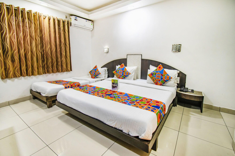 Bedroom 3, Balaji Classic Hotel, Satara