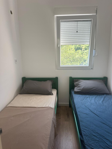 Bedroom 1, Savina