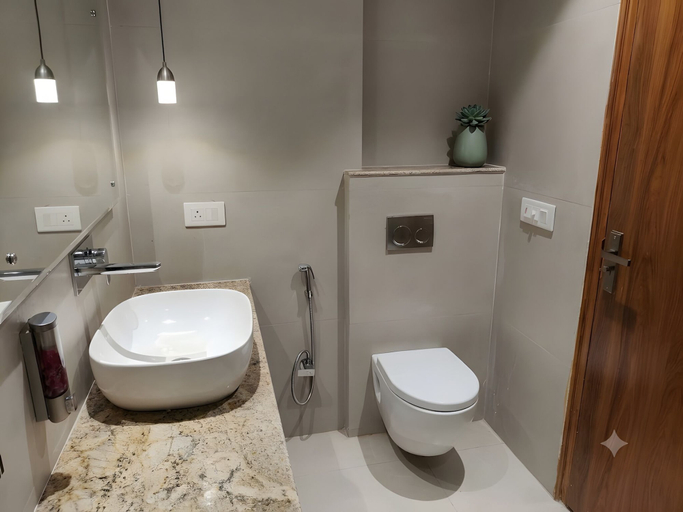 Bathroom 4, Sawarthia Sewa Sadan Ayodhya, Basti
