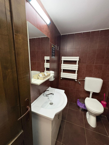 2, Hotel Abi, Sanmartin