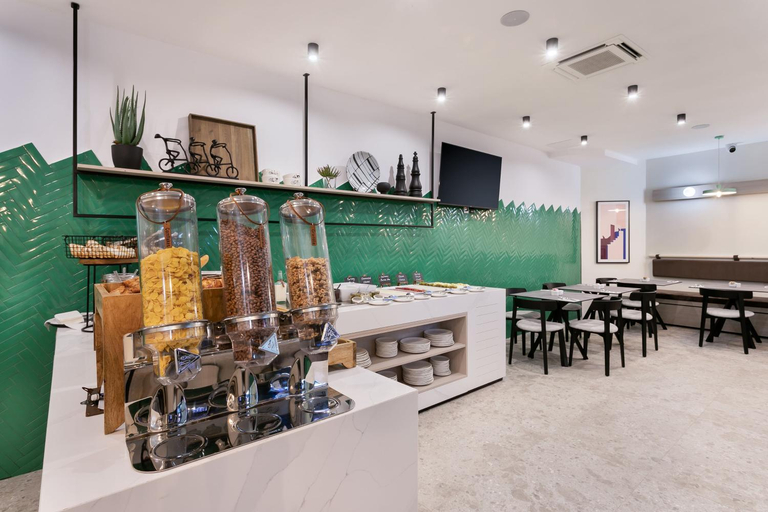 Food & Drinks 5, Hotel Mistral St. Julian's, Affiliated by Melia, St Julian's