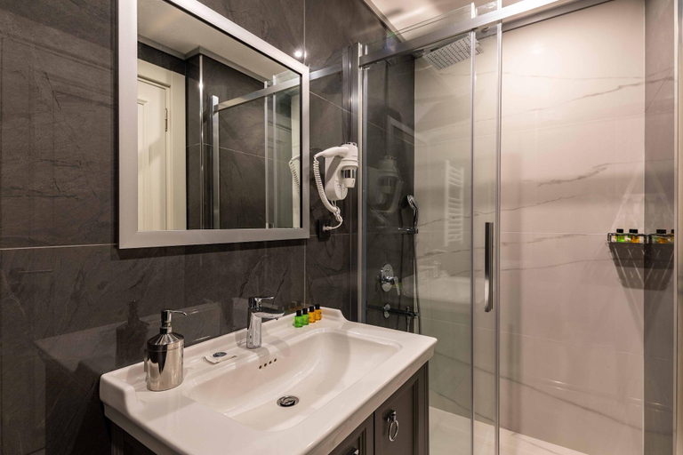 Bathroom 5, Sala Suites, Beyoğlu