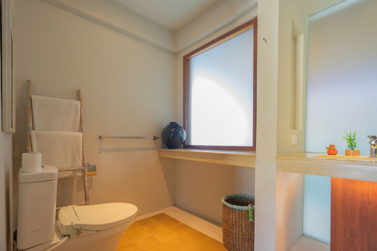 Bathroom 4, Kama Village Sanur, Denpasar