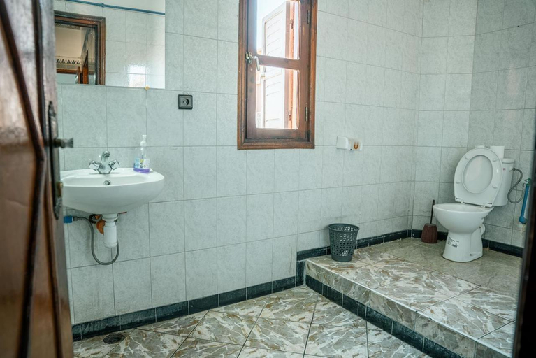 Bathroom 2, Appartement City Center, Ouarzazate