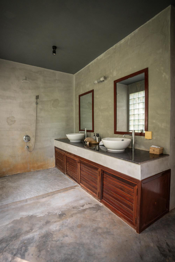 Bathroom, La Plantation Villa, Kampot