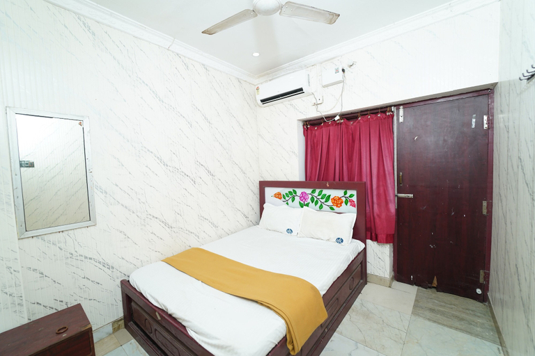 Room 2, Udhaya Lodge, Ramanathapuram
