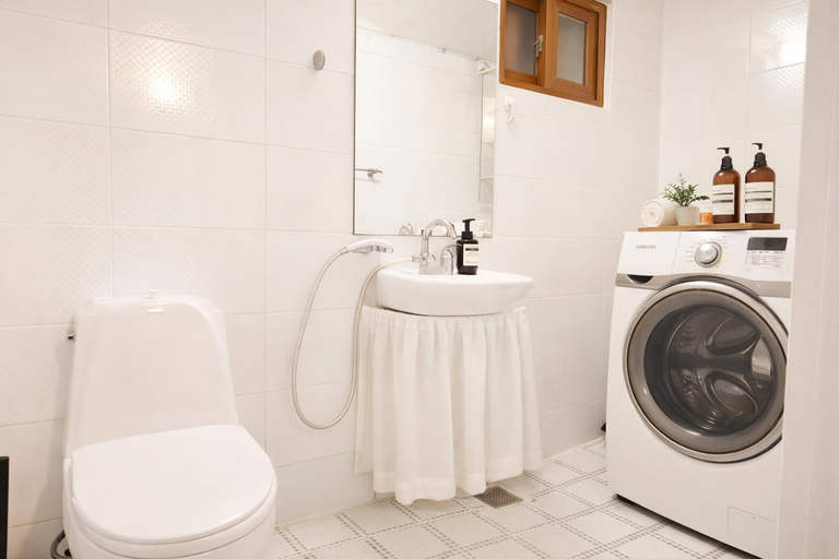 Bathroom, 애플, Hongdae Yeontral park, Mapo