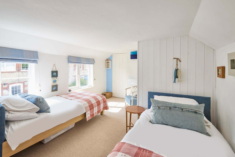 Room 5, Host Stay Pebble Cottage, Norfolk