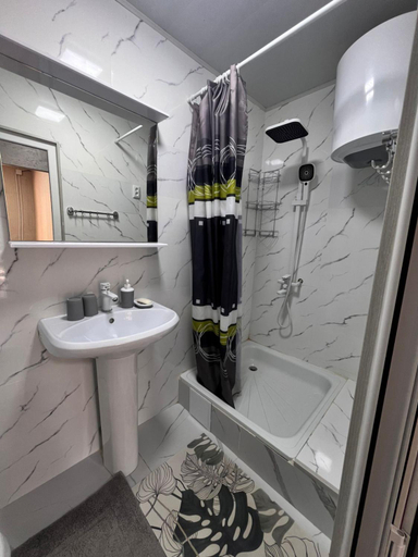 Bathroom 2, Tazabek guest house, Chui