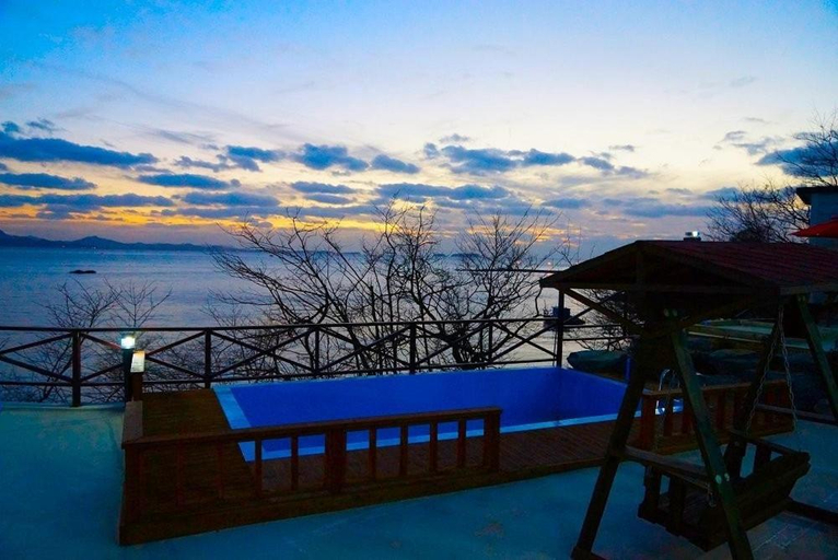 Others 4, Byeonsanbando Badajeonmangdae Pension, Buan